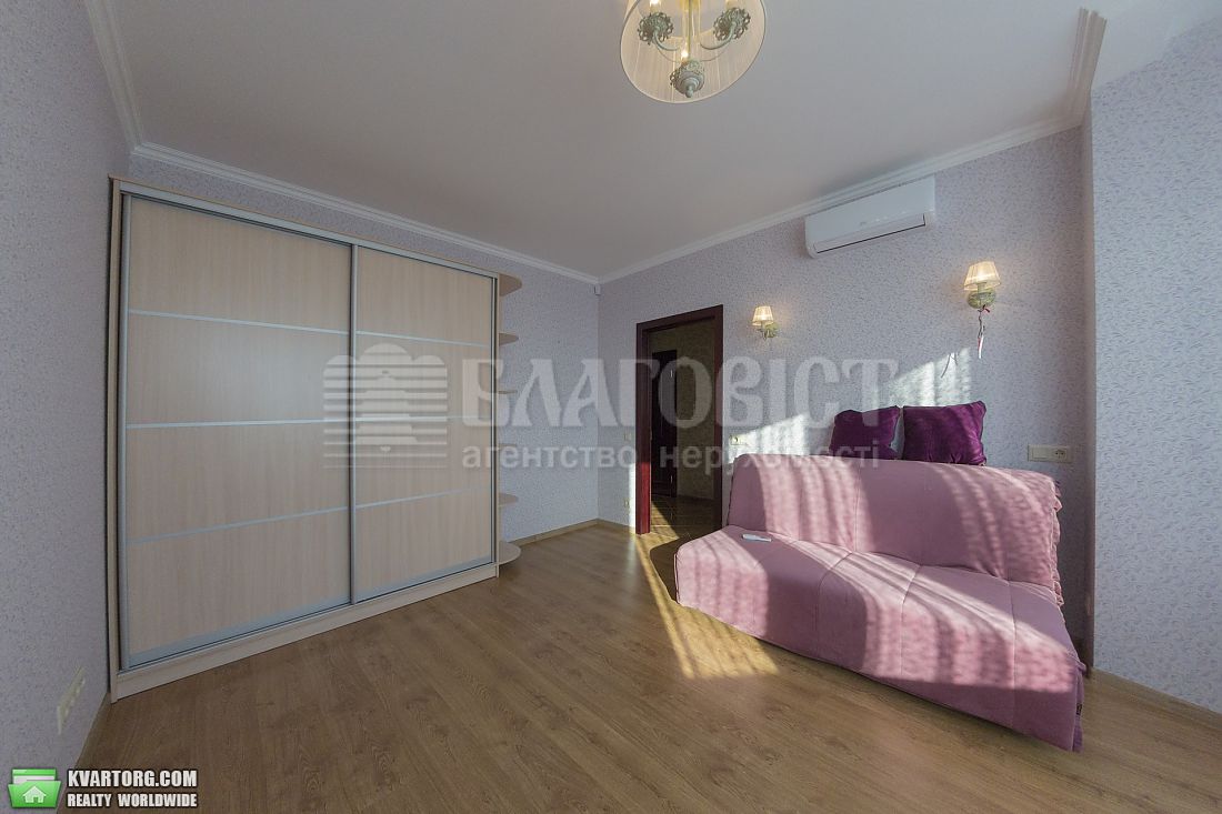 Rent out 3-room apartment. Киев,  Рижская — photo 10