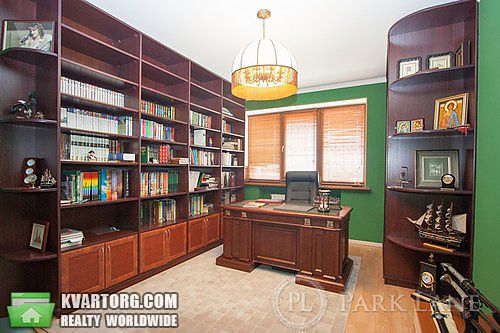 Sell 4-room apartment. Киев,  Мельникова — photo 3