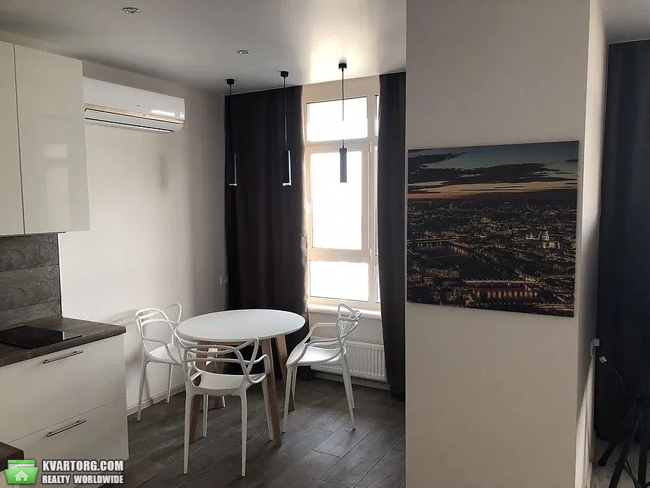 Sell 1-room apartment. Киев,  Липковского — photo 1
