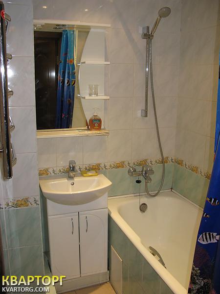 Rent out 3-room apartment. Киев,  Окипной — photo 9