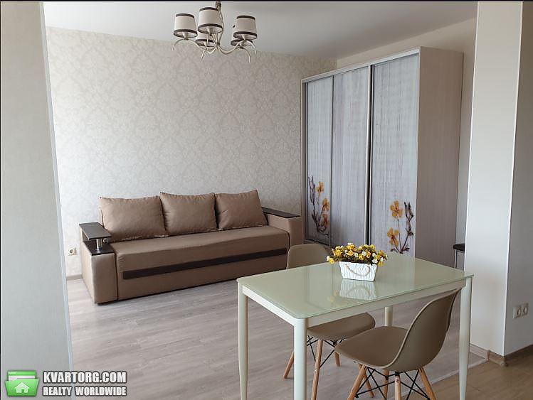 Rent out 1-room apartment. Киев,  Кондратюка — photo 1