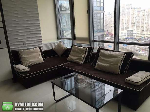 Rent out 3-room apartment. Киев,  Днепровская наб — photo 1