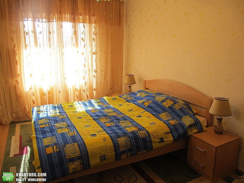 Rent out 3-room apartment. Киев,  Окипной — photo 2
