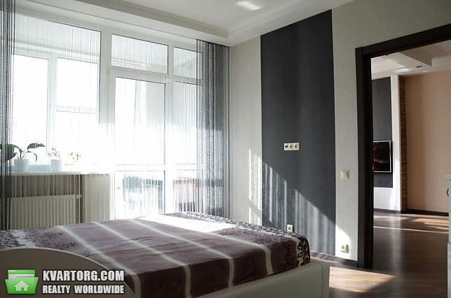 Sell 3-room apartment. Киев,  Эрнста — photo 2