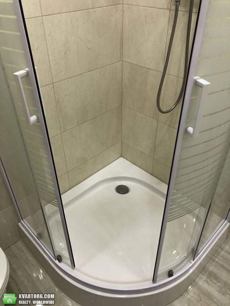Rent out 2-room apartment. Киев, Барбюса — photo 9