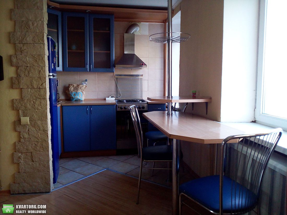 Sell 1-room apartment. Киев,  Дегтяревская — photo 2