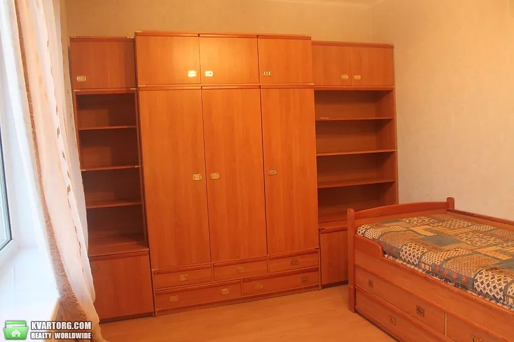 Rent out 3-room apartment. Киев,  Герцена — photo 4