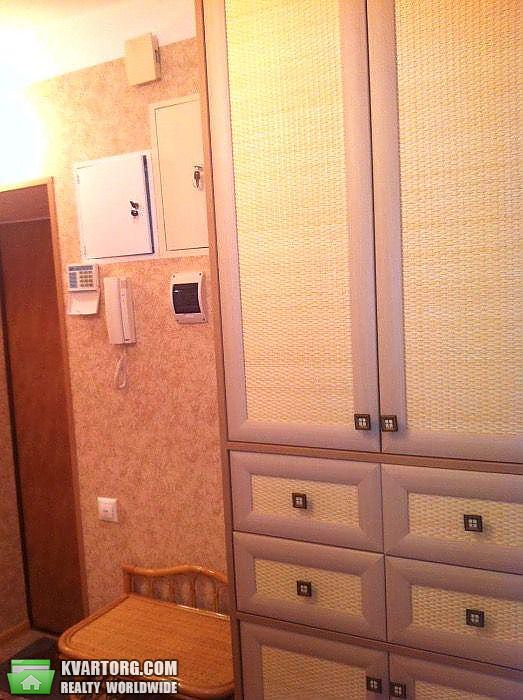 Rent out 2-room apartment. Киев,  Исаакяна — photo 7