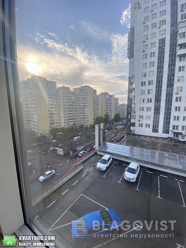 Sell 3-room apartment. Киев,  Срибнокильская — photo 6