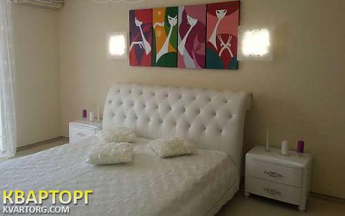 Rent out 3-room apartment. Киев,  Крещатик — photo 3