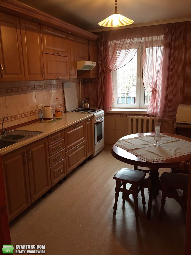 Rent out 3-room apartment. Одесса, Посмитного — photo 1