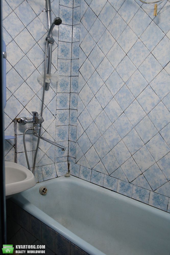 Rent out 2-room apartment. Киев,  Полярная — photo 10