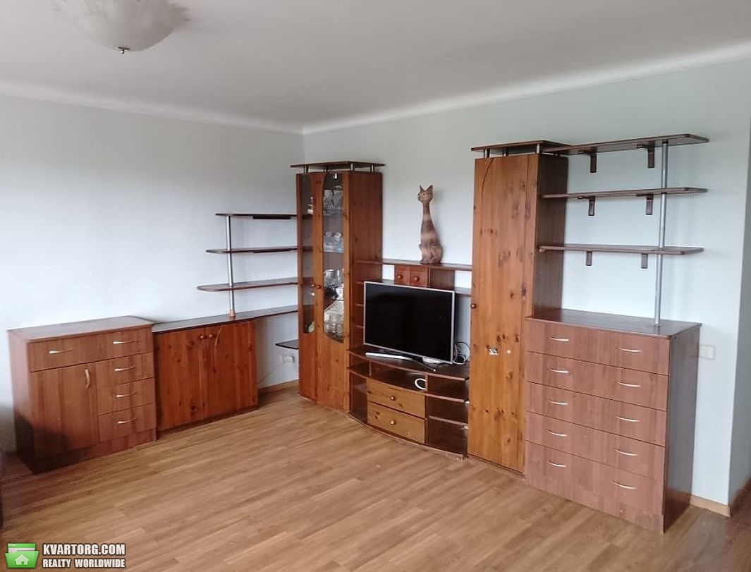 Rent out 2-room apartment. Киев, Русановский бульвар — photo 3