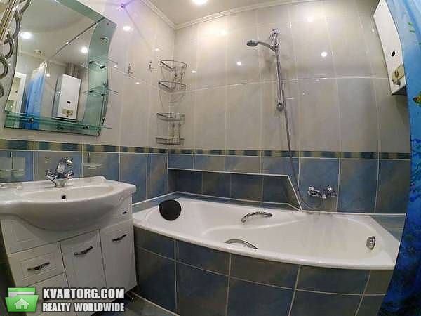 Rent out 3-room apartment. Киев,  Мельникова — photo 8