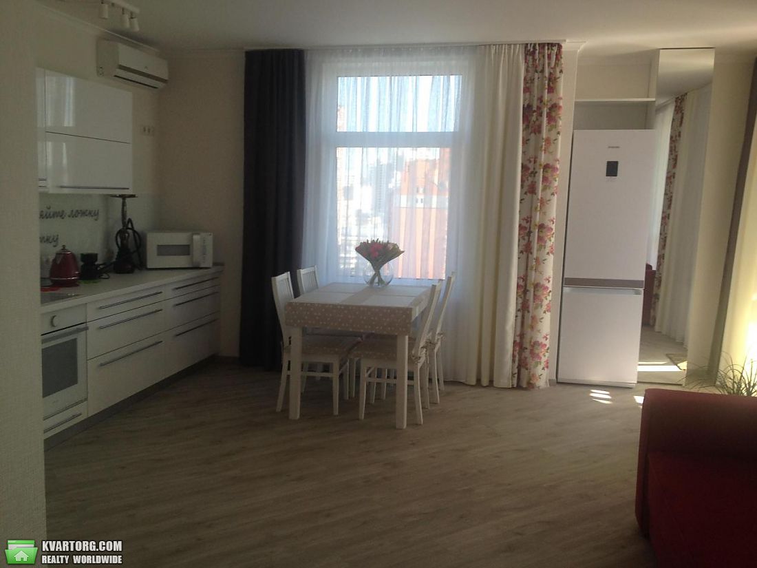 Rent out 2-room apartment. Киев,  Златоустовская — photo 3