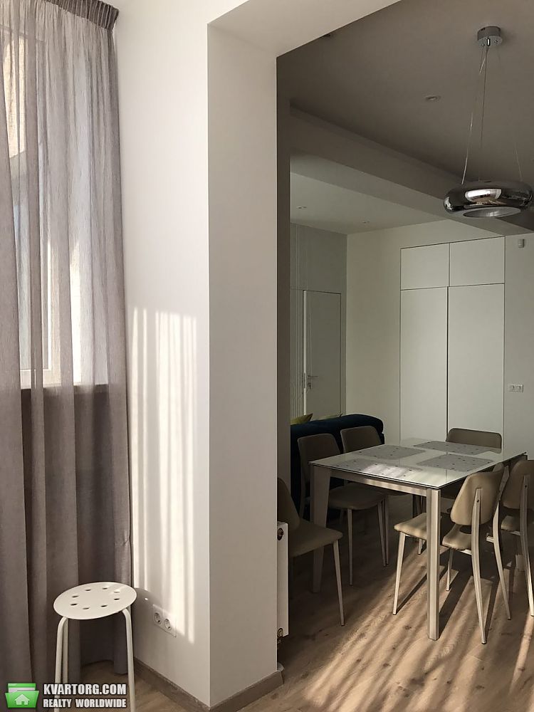 Rent out 3-room apartment. Киев, Драгомирова ул. — photo 9