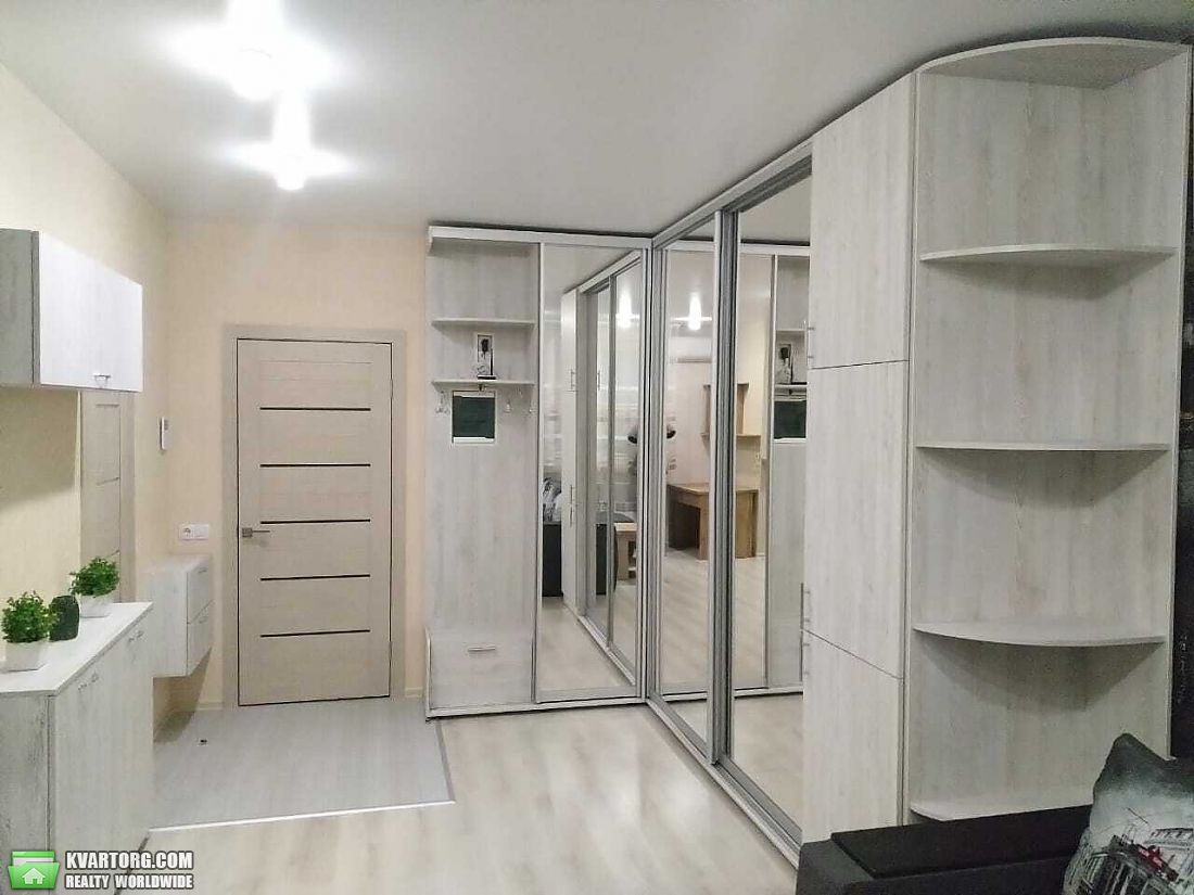 Rent out 1-room apartment. Киев, Промениста — photo 2