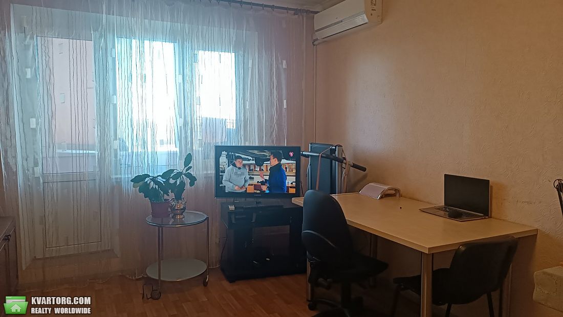 Rent out 2-room apartment. Киев,  Радужная — photo 3
