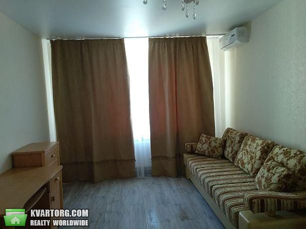 Rent out 1-room apartment. Киев,  Гмыри — photo 2