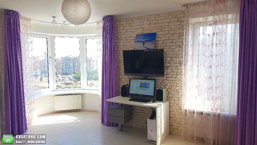 Sell 2-room apartment. Киев,  Днепровская наб — photo 3