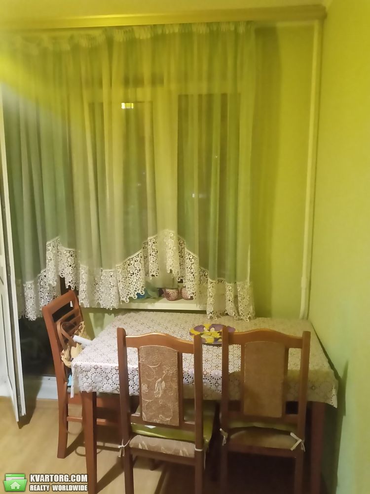 Rent out 1-room apartment. Киев, Радужная — photo 1