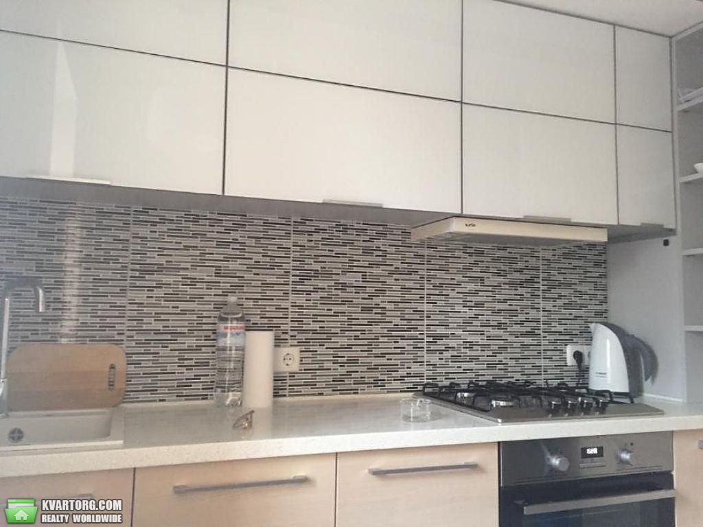Rent out 2-room apartment. Киев,  Лысенко — photo 7
