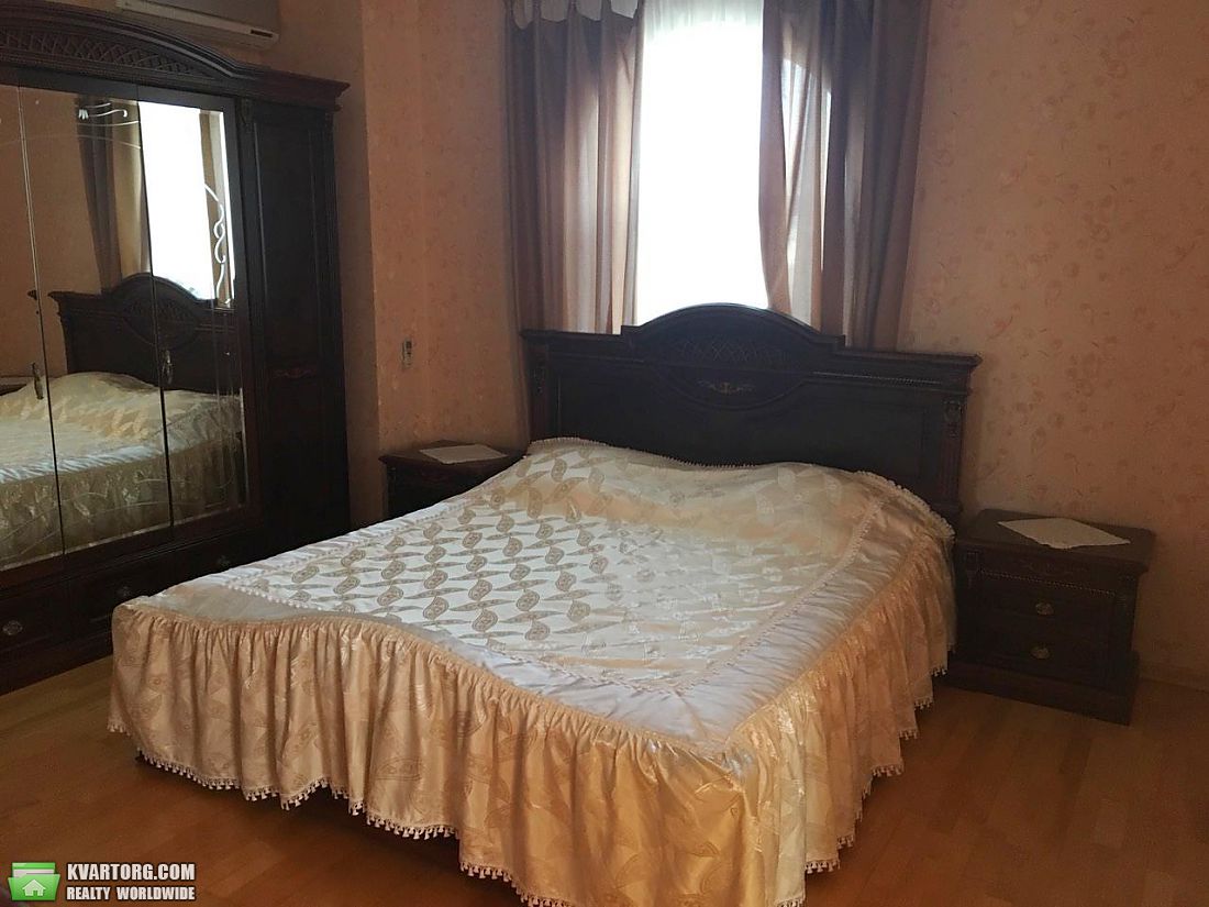 Rent out house. Киев,  Богатырская — photo 9