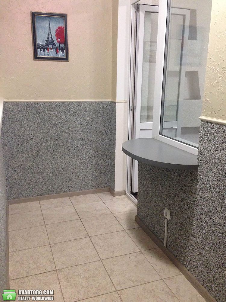 Rent out 2-room apartment. Киев,  Урловская — photo 5