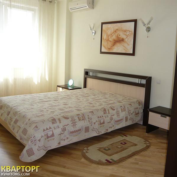 Rent out 2-room apartment. Киев,  Окипной — photo 7