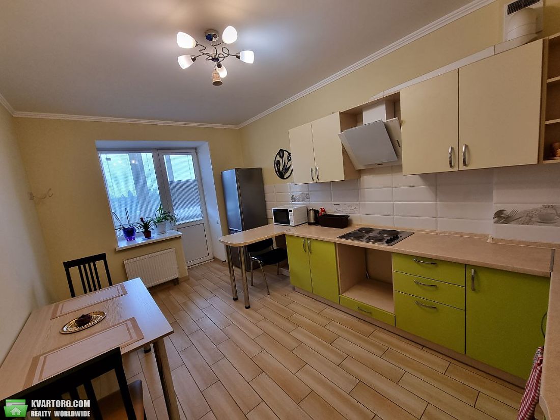 Rent out 2-room apartment. Киев, Бориспольская — photo 1
