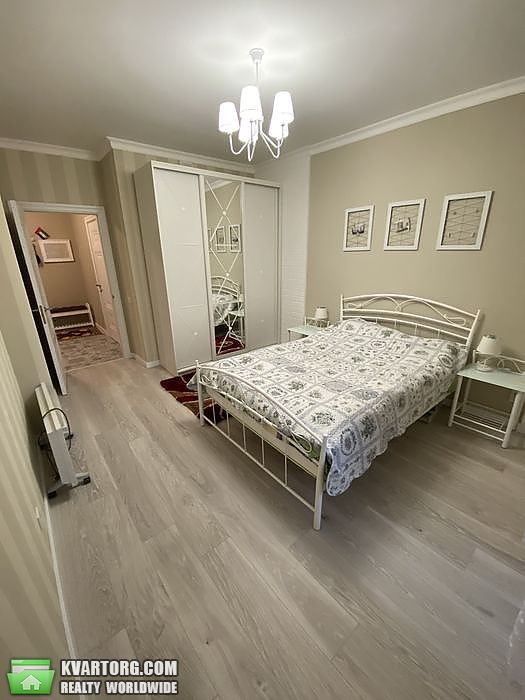 Rent out 2-room apartment. Киев, аболмасова — photo 1
