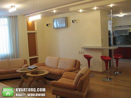 Rent out 2-room apartment. Киев,  Щорса — photo 3