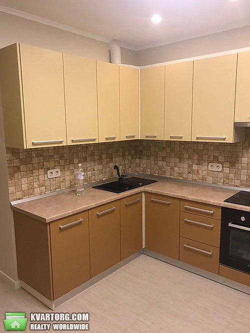 Sell 3-room apartment. Киев,  Комарова — photo 2
