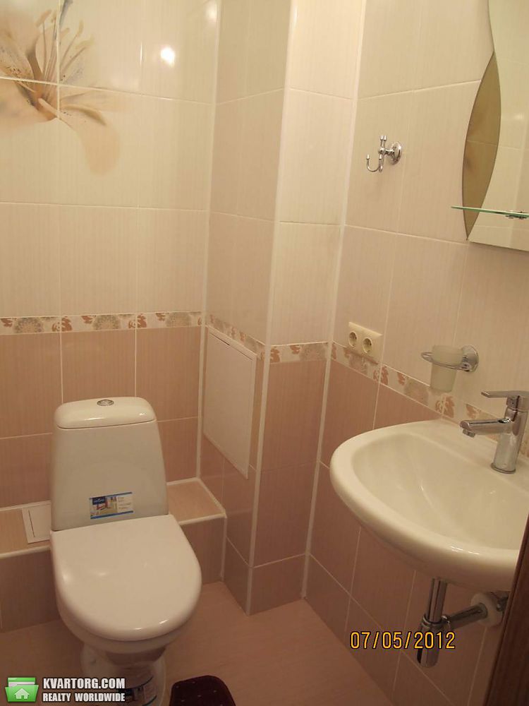 Rent out 3-room apartment. Киев,  Хмельницкая — photo 8