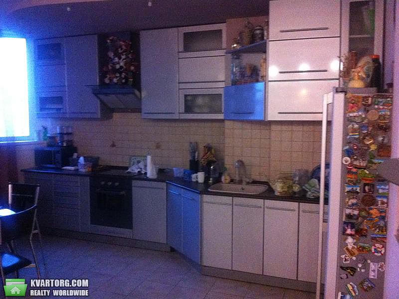 Rent out 3-room apartment. Киев,  Урловская — photo 2