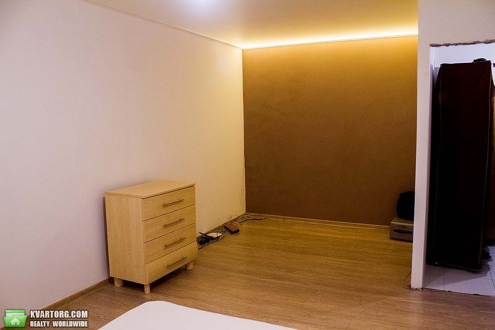 Sell 1-room apartment. Киев,  Новомостицкая — photo 3