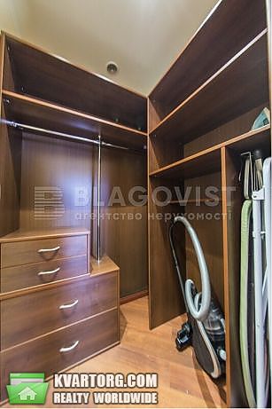 Rent out 3-room apartment. Киев,  Жилянская — photo 3