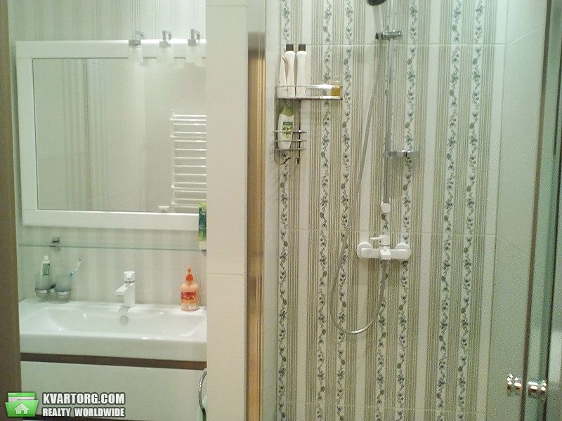 Rent out 2-room apartment. Киев,  Шамрыло — photo 10
