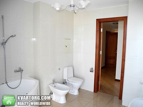 Rent out 4-room apartment. Киев,  ул. Институтская — photo 6
