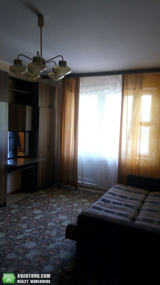 Rent out 2-room apartment. Киев,  Высоцкого бул — photo 1
