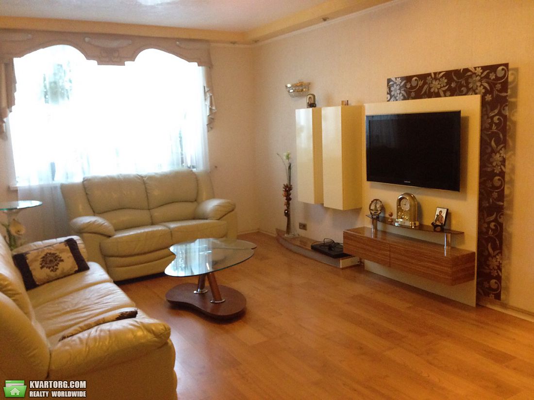 Sell 3-room apartment. Киев,  Харьковское шоссе — photo 1