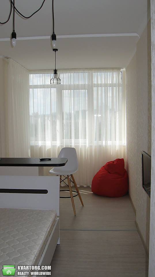 Rent out 1-room apartment. Киев,  Кондратюка — photo 4