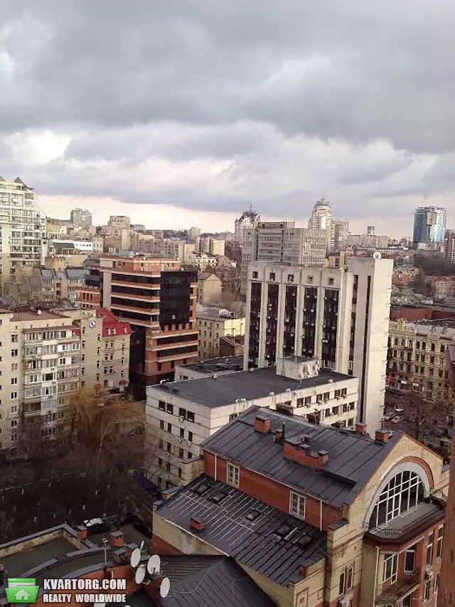 Rent out 3-room apartment. Киев,  Дмитриевская — photo 1
