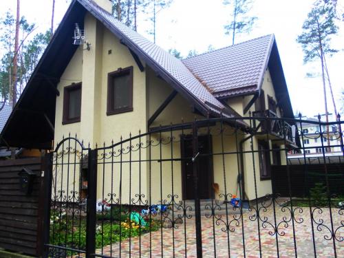 Sell house. Киевская обл., ул. Олеся Гончара — photo 1