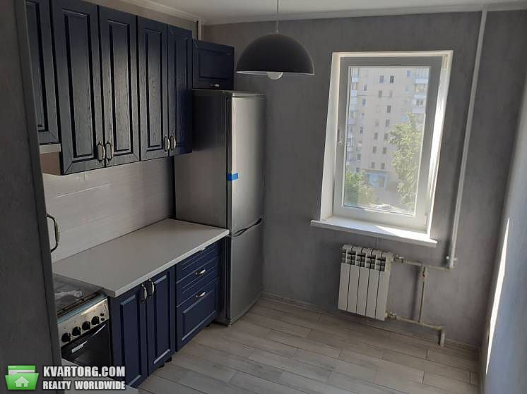 Sell 2-room apartment. Киев,  Автозаводская — photo 1