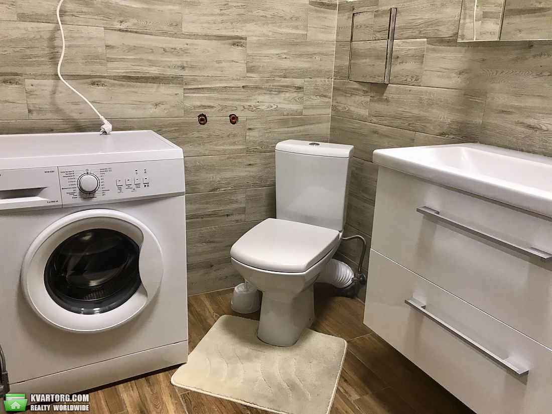 Rent out 1-room apartment. Киев,  Автозаводская — photo 3