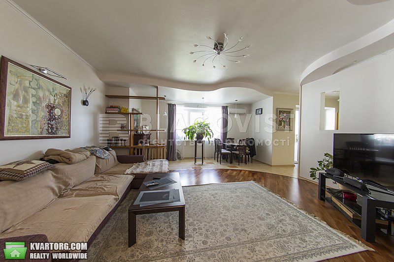 Sell 3-room apartment. Киев,  Подгорная — photo 4