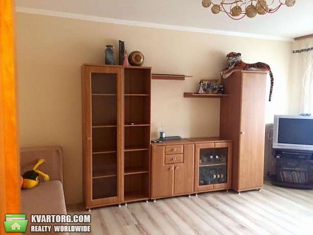 Rent out 2-room apartment. Киев,  Ревуцкого — photo 1