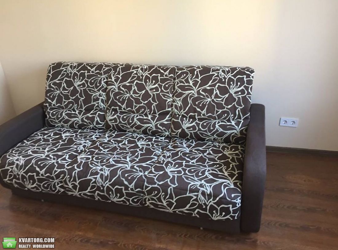 Rent out 1-room apartment. Киев,  Харьковское шоссе — photo 2