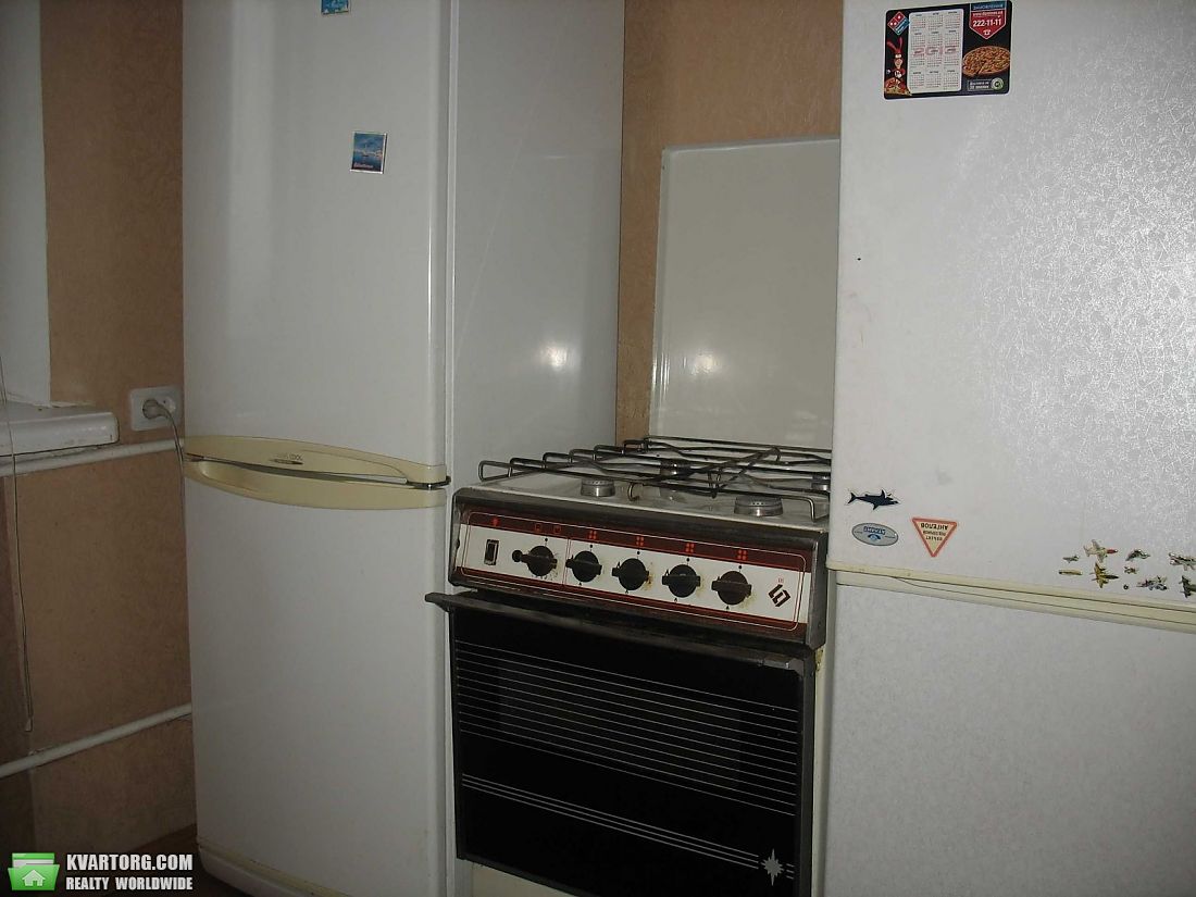 Rent out 2-room apartment. Киев, Харьковское шоссе — photo 4